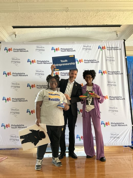Contrell Armor and students at Philadelphia Youth Network event